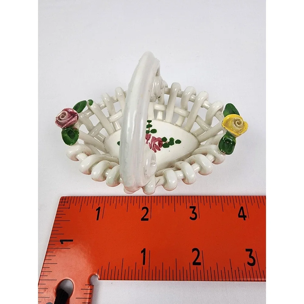 VINTAGE Italian Hand Painted‎ Roses/Floral Porcelain Lattice Basket with Handle